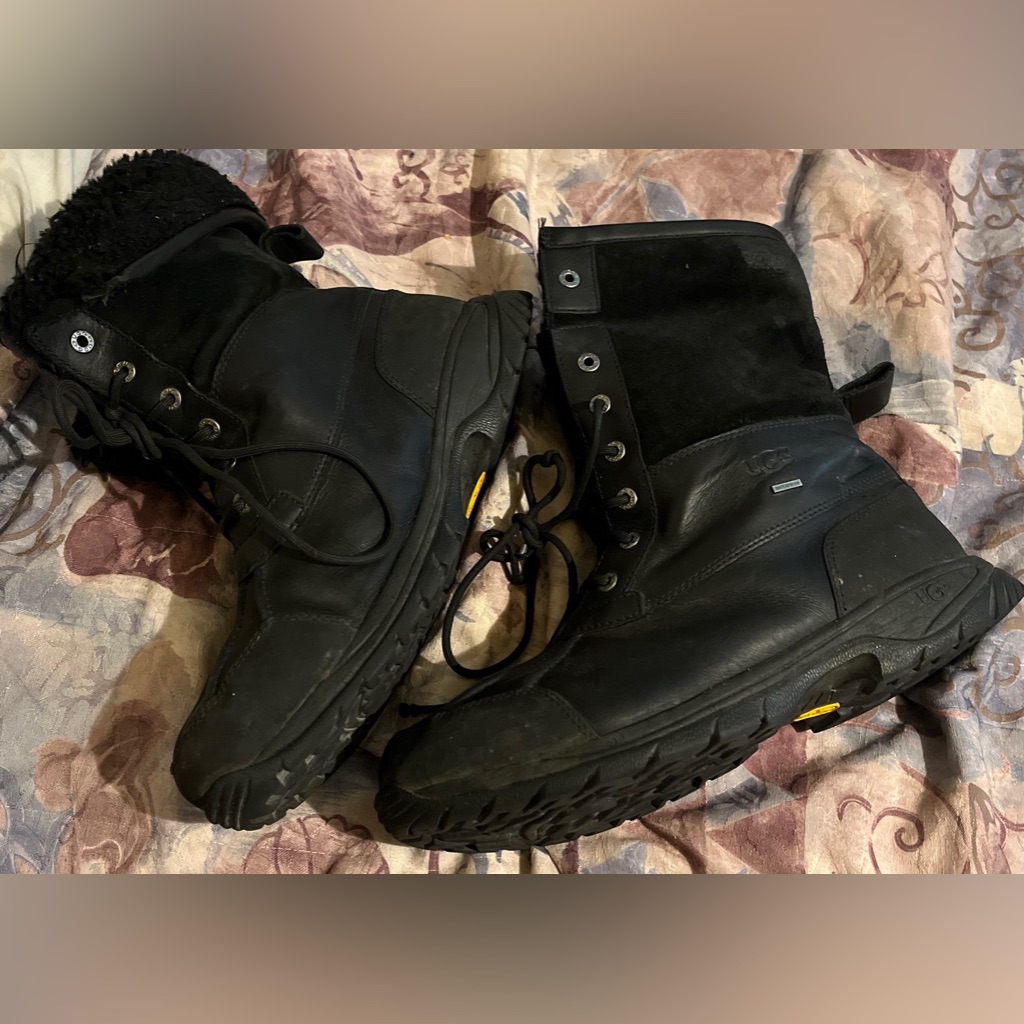 Ugg Butte Mens 5521 Black Leather Waterproof Boots Men's Size 10